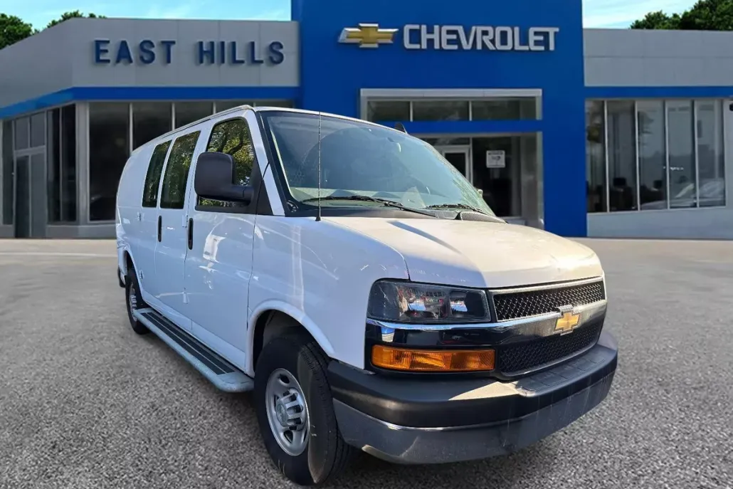 2024 Chevrolet Express Cargo 2500 photo 1