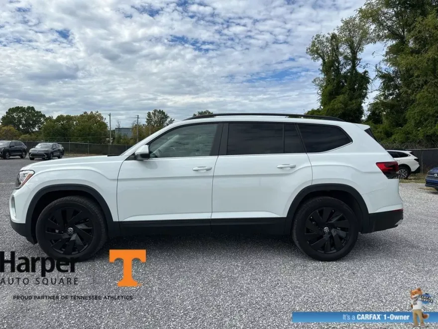 2024 Volkswagen Atlas SE Technology photo 1