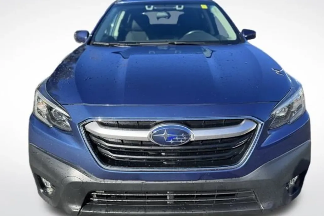 2022 Subaru Outback Premium photo 1