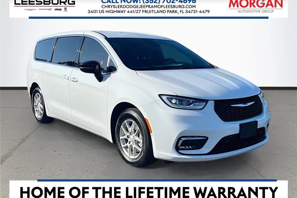 2025 Chrysler Pacifica photo 1