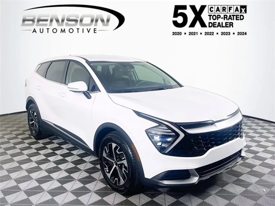 2025 Kia Sportage EX photo 1