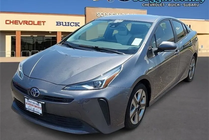 2021 Toyota Prius L Eco photo 1