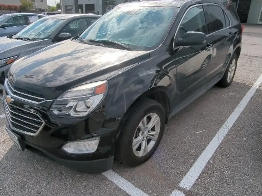 2016 Chevrolet Equinox LT photo 1