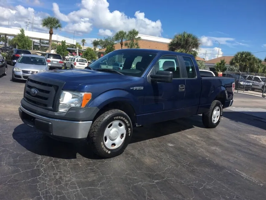 2011 Ford F-150 XLT photo 1