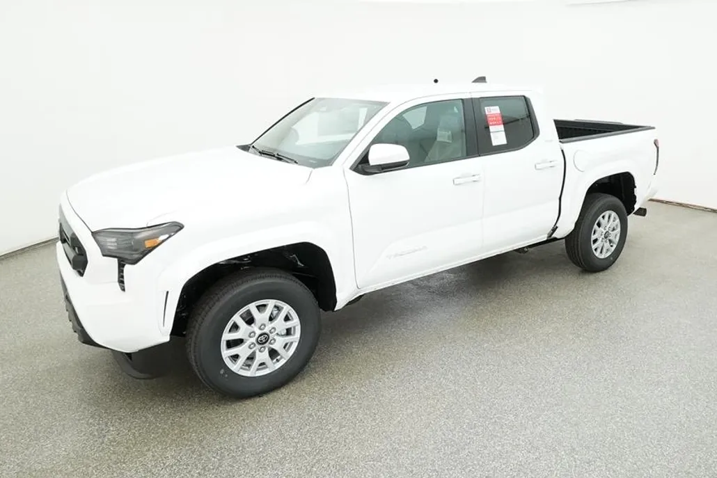 2025 Toyota Tacoma SR5 photo 1