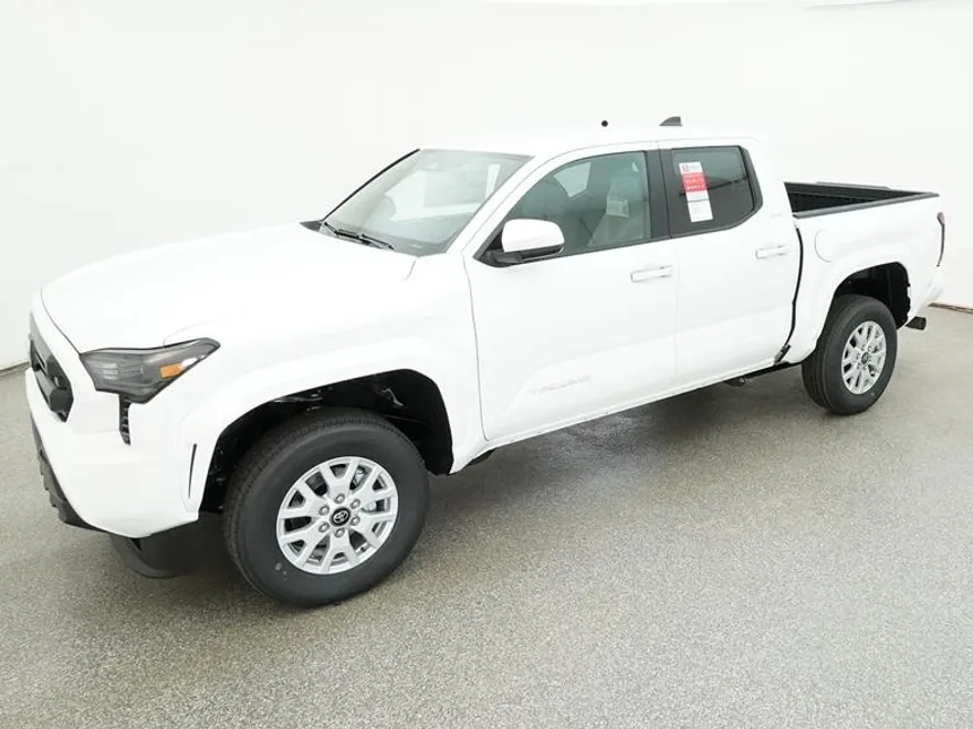 2025 Toyota Tacoma SR5 photo 1