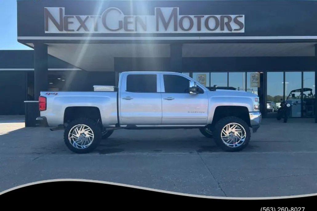 2018 Chevrolet Silverado 1500 LT photo 1