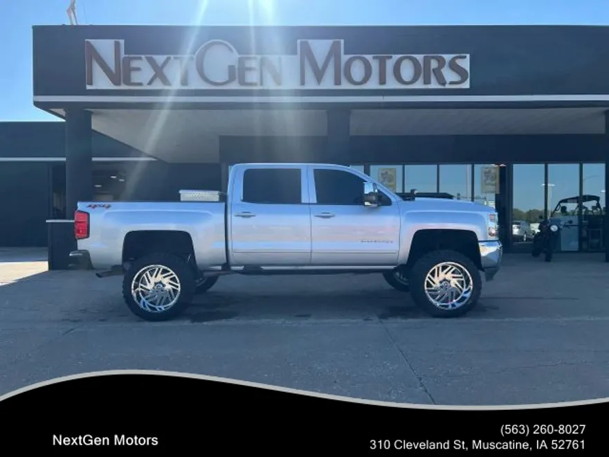2018 Chevrolet Silverado 1500 LT photo 1