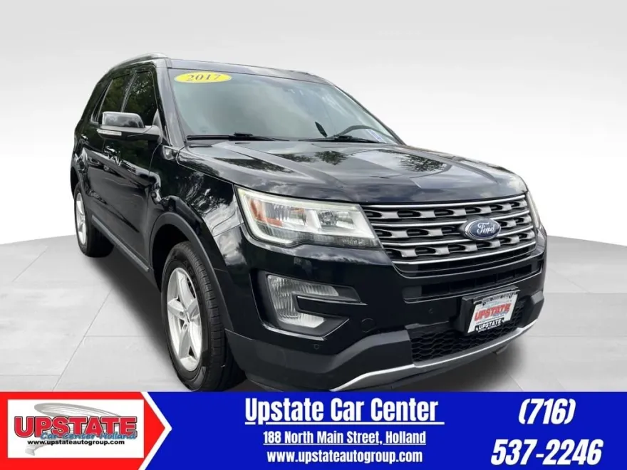2017 Ford Explorer XLT photo 1