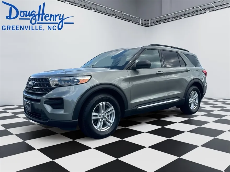 2020 Ford Explorer XLT photo 1