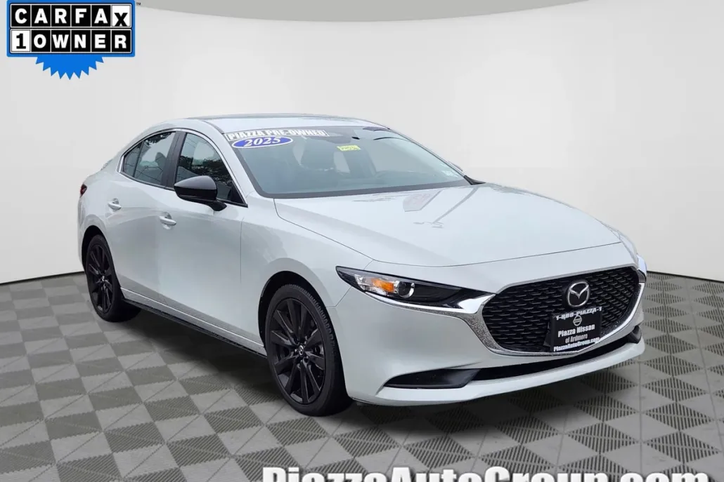 2025 Mazda Mazda3 Sedan 2.5 Select Sport photo 1