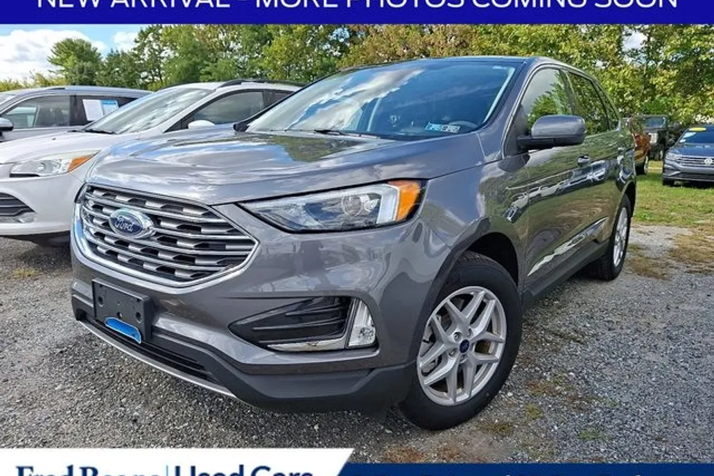 2022 Ford Edge SEL photo 1