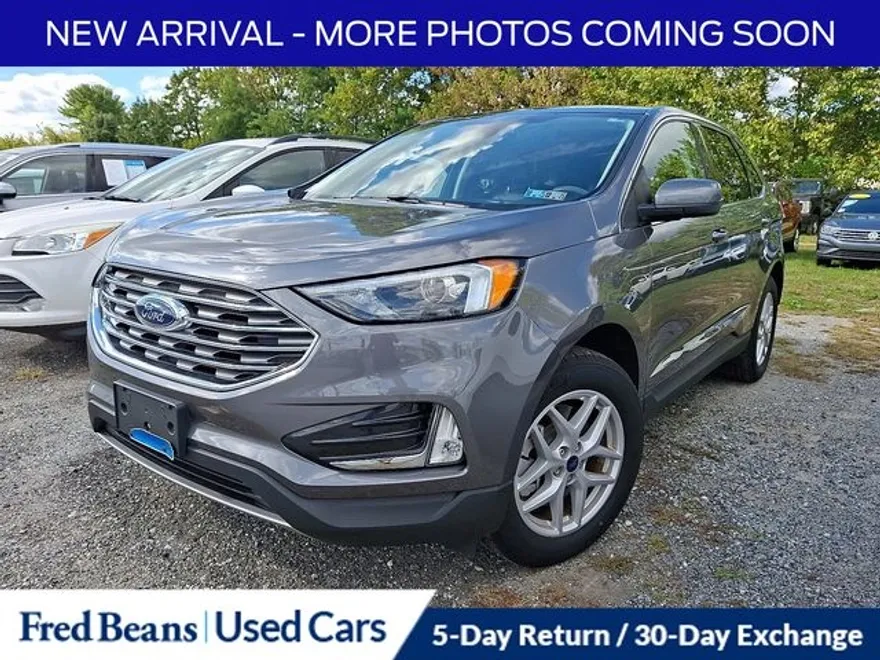 2022 Ford Edge SEL photo 1