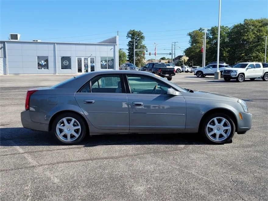 2004 Cadillac CTS Base photo 1