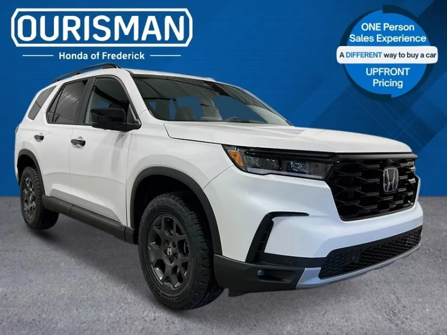 2025 Honda Pilot TrailSport photo 1