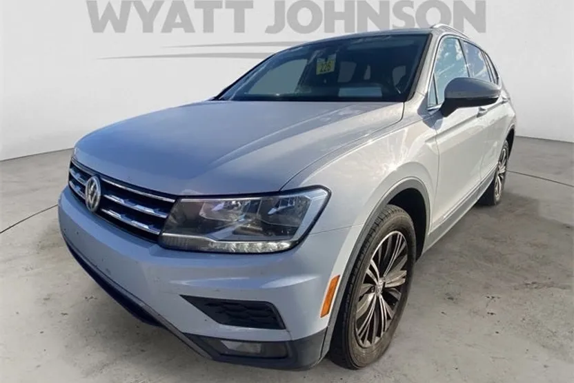 2018 Volkswagen Tiguan SEL photo 1