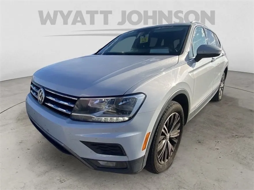 2018 Volkswagen Tiguan SEL photo 1