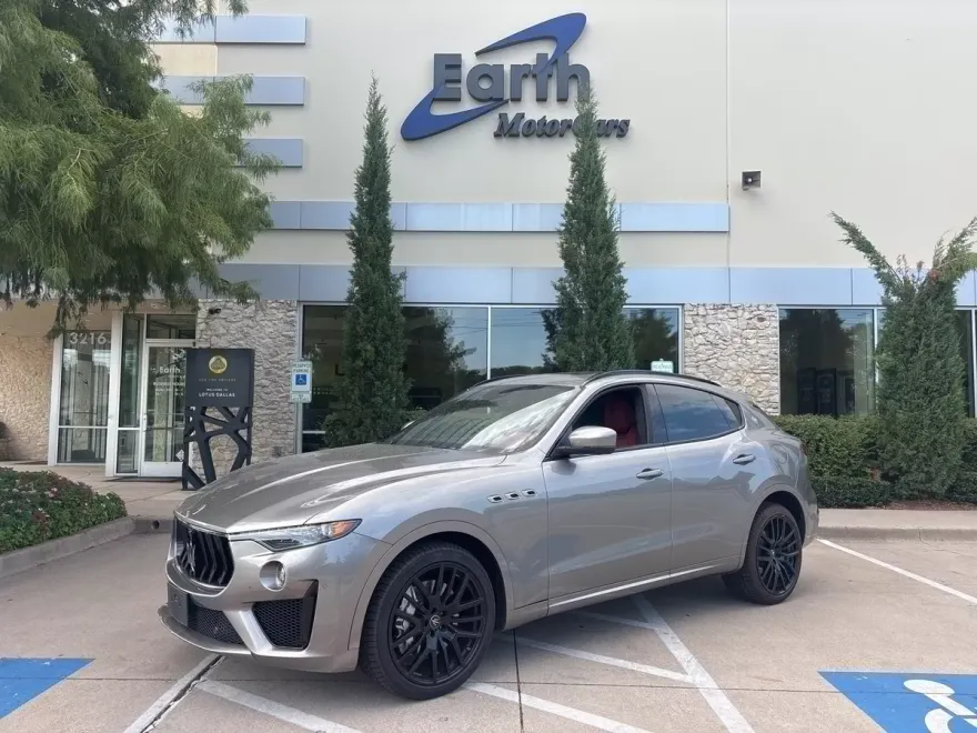 2019 Maserati Levante GTS photo 1