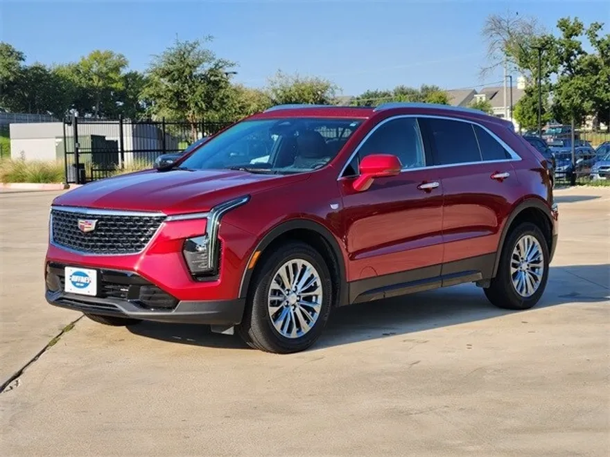 2024 Cadillac XT4 Premium Luxury photo 1