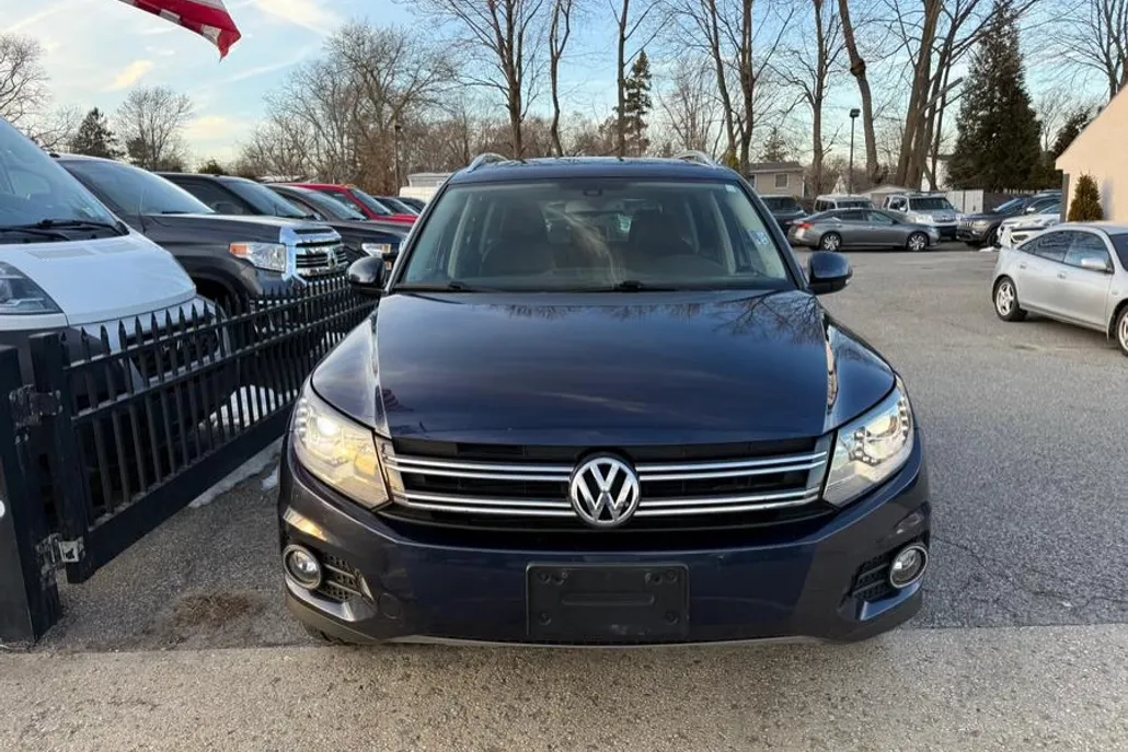 2016 Volkswagen Tiguan SE photo 1
