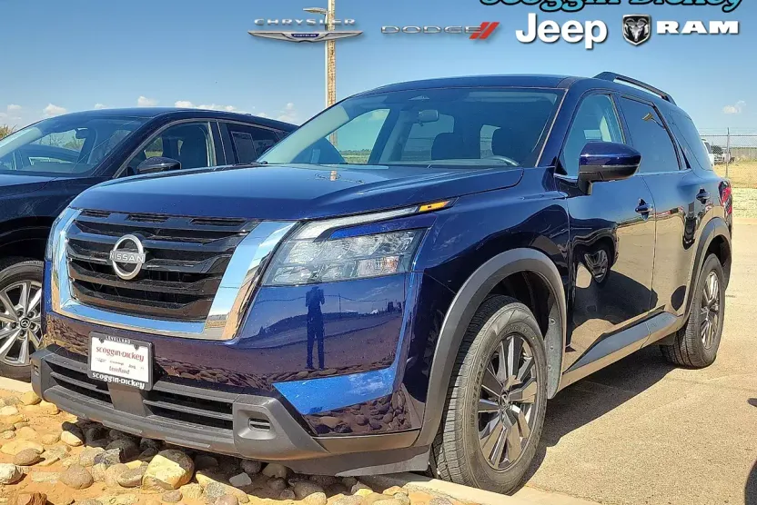 2025 Nissan Pathfinder SV photo 1