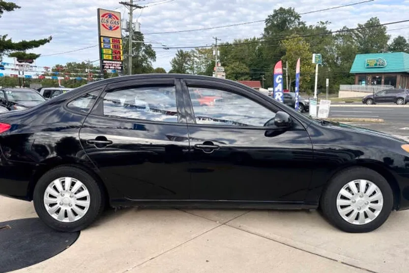2010 Hyundai Elantra GLS photo 1