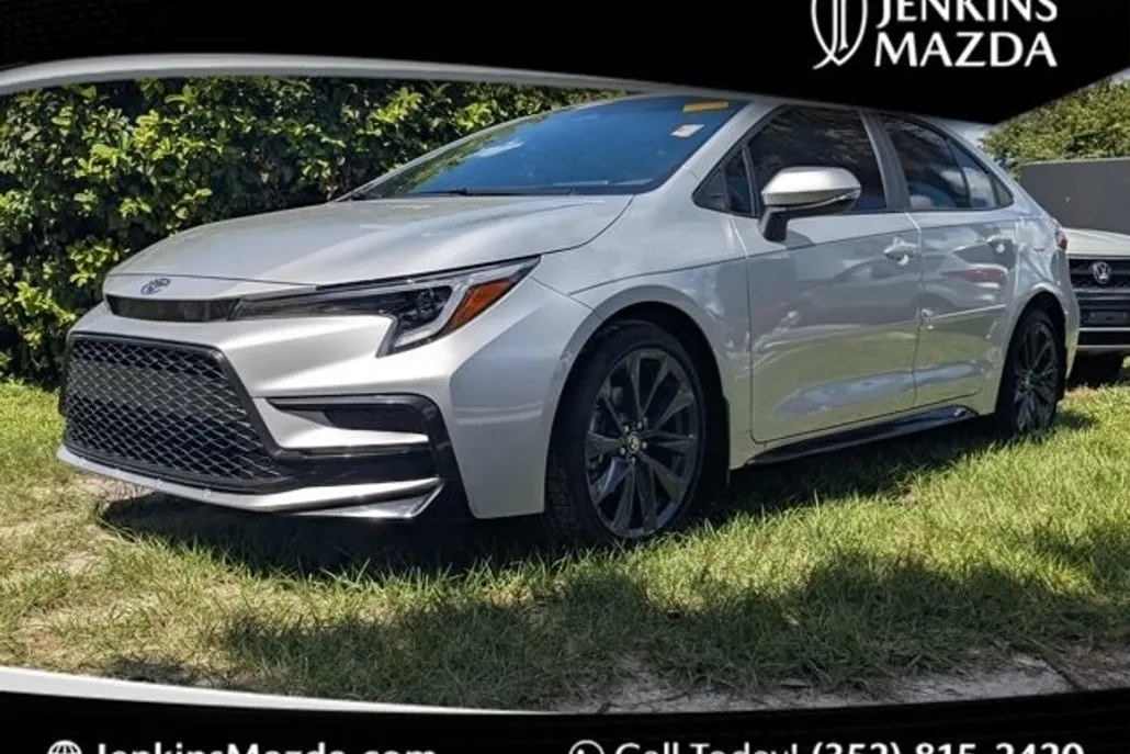2024 Toyota Corolla SE photo 1