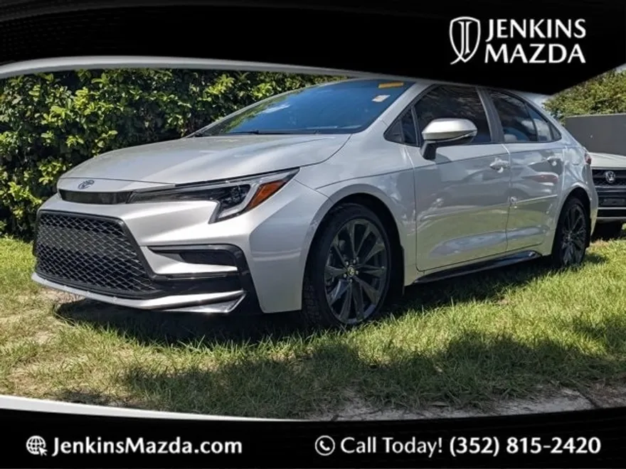 2024 Toyota Corolla SE photo 1