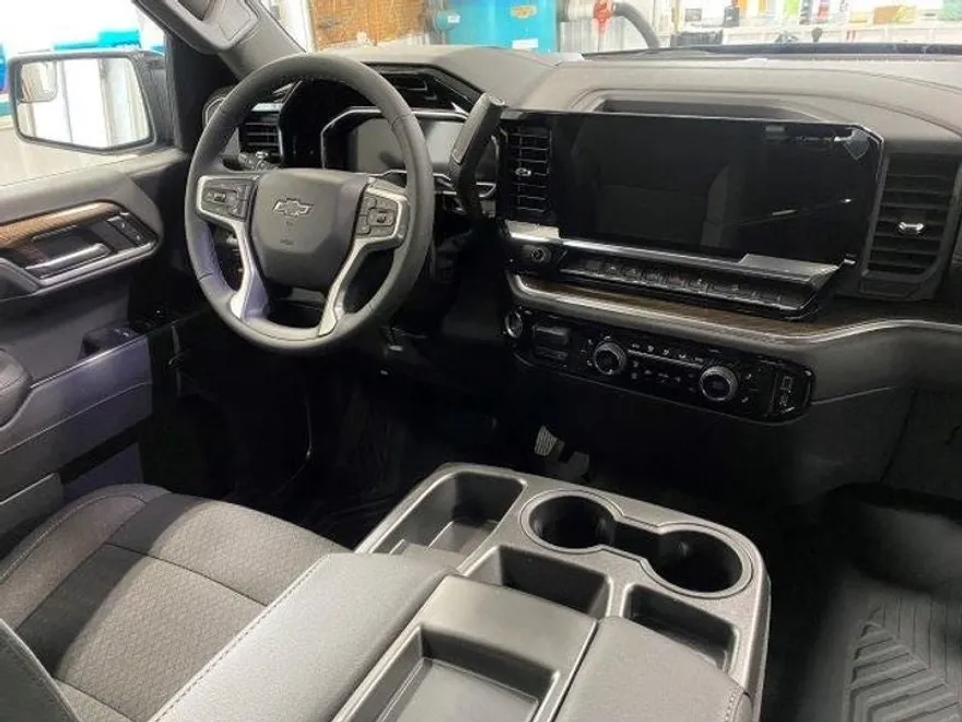 2023 Chevrolet Silverado 1500 RST photo 1