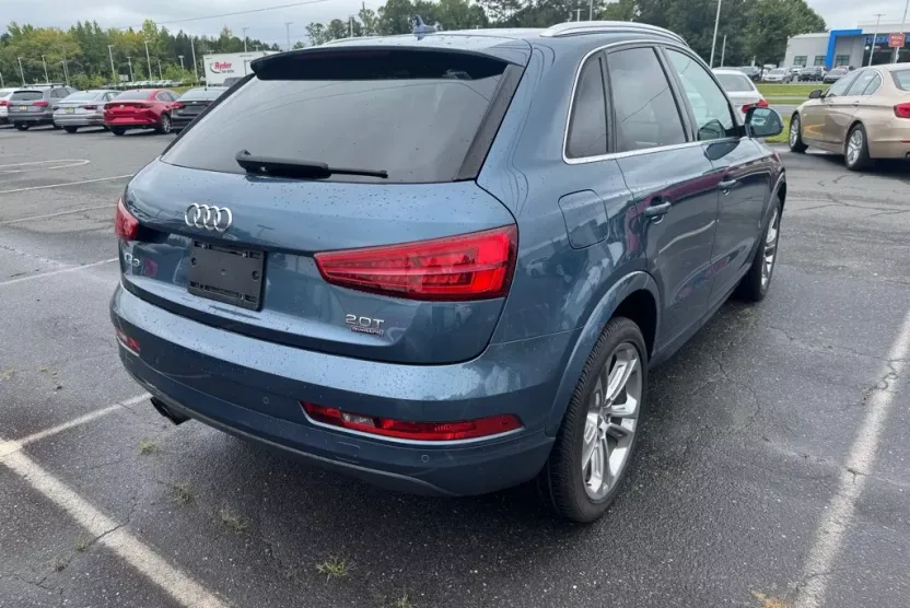 2016 Audi Q3 Premium Plus photo 1