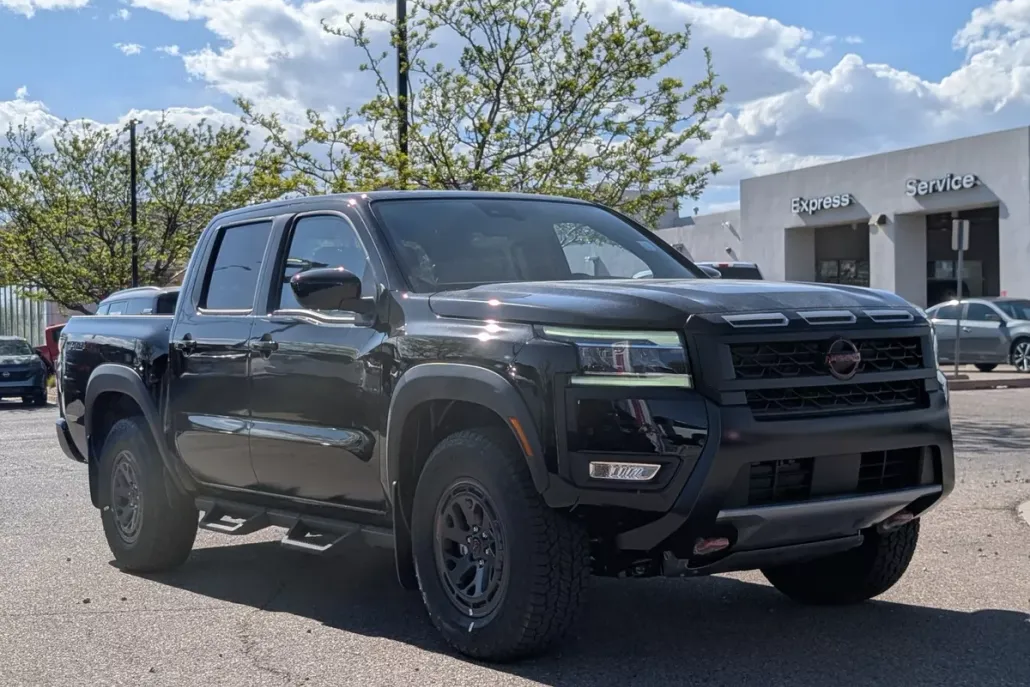 2025 Nissan Frontier PRO-4X photo 1