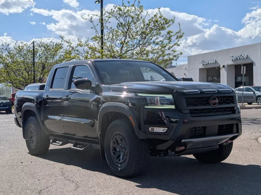 2025 Nissan Frontier PRO-4X photo 1