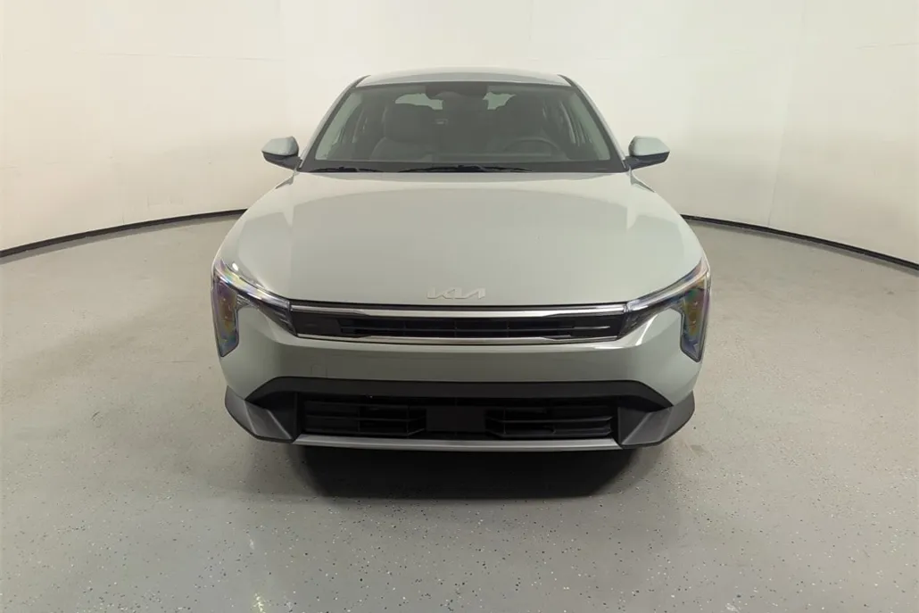 2025 Kia K4 EX photo 1