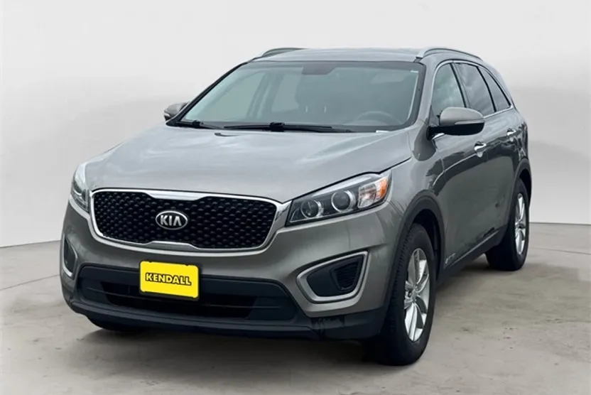 2016 Kia Sorento LX photo 1