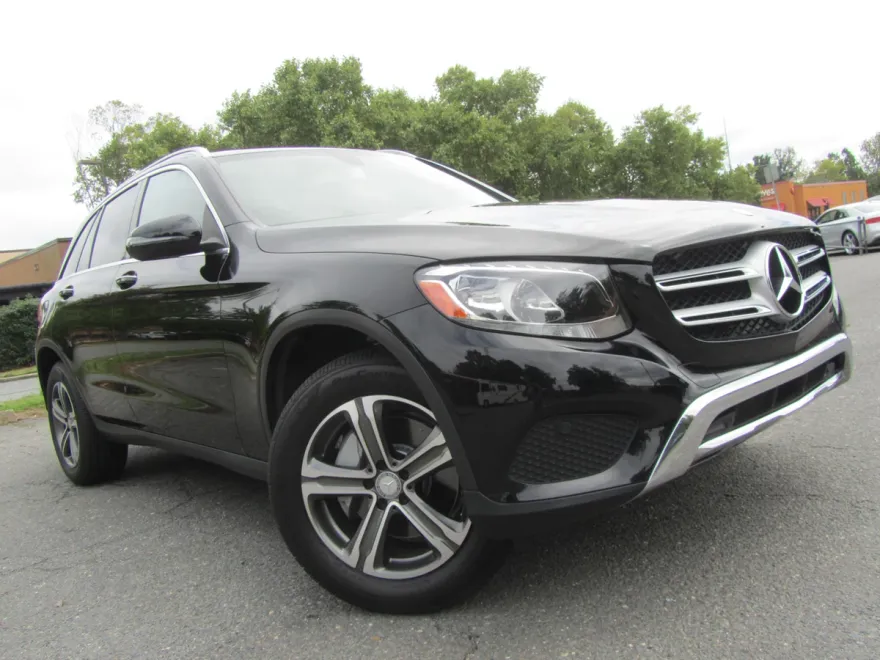 2016 Mercedes Benz GLC 300 4MATIC photo 1