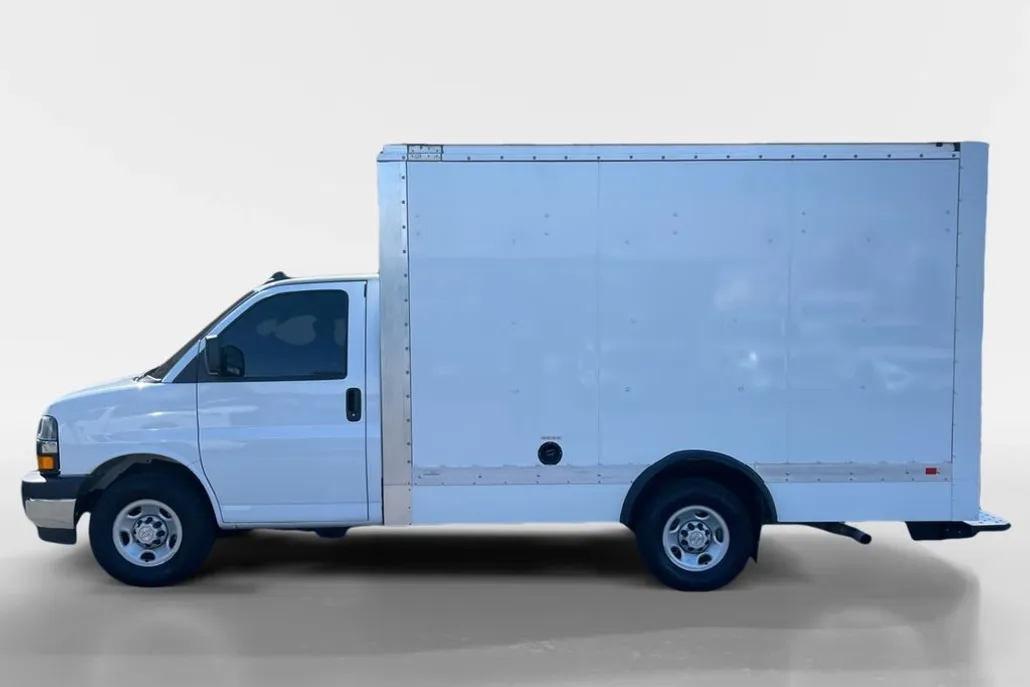 2024 Chevrolet Express 3500 Work Van photo 1