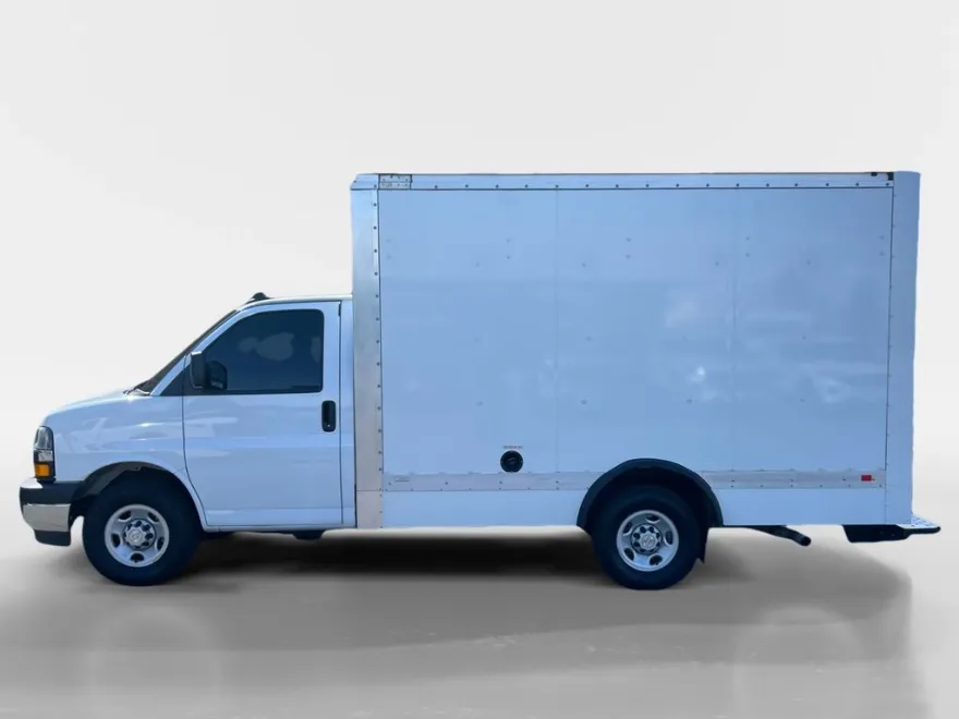 2024 Chevrolet Express 3500 Work Van photo 1