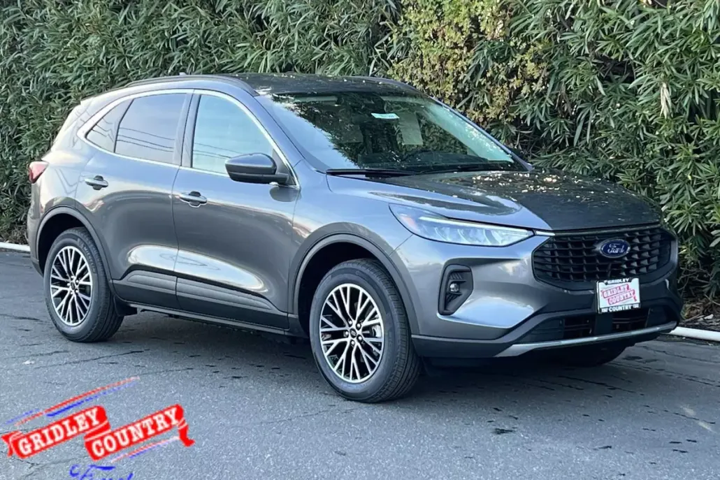 2025 Ford Escape photo 1