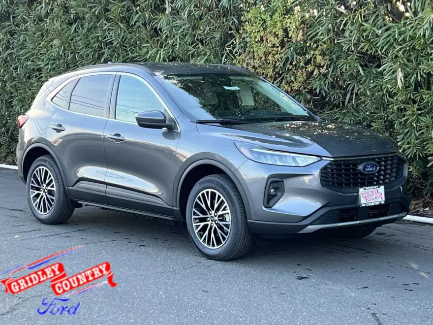 2025 Ford Escape photo 1