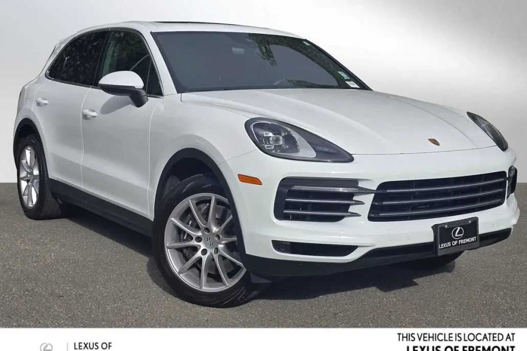 2023 Porsche Cayenne Platinum Edition photo 1