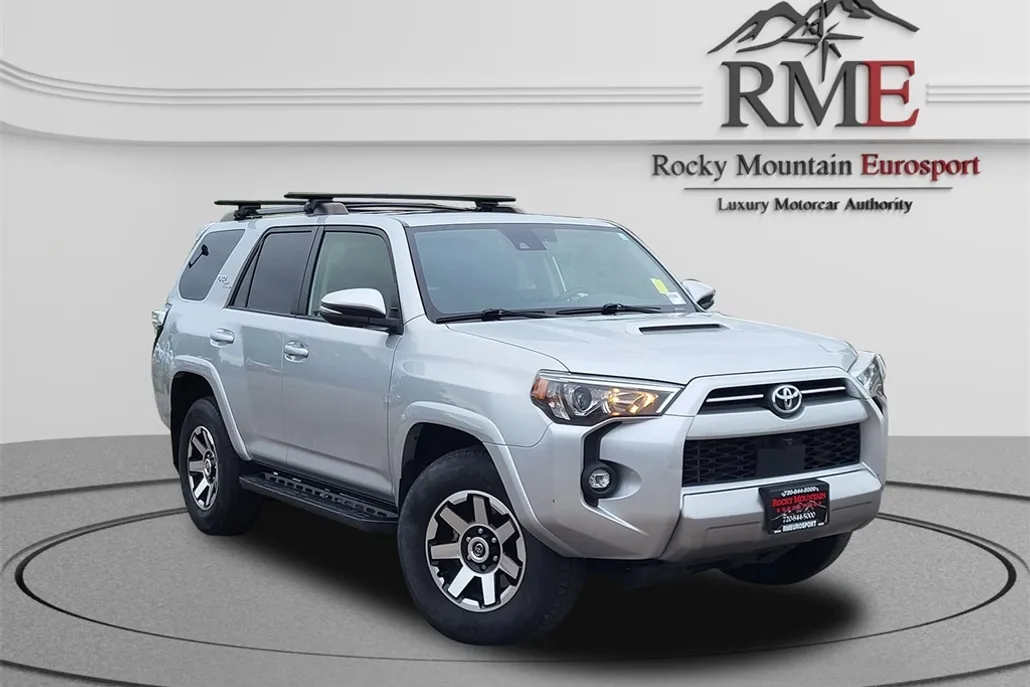 2022 Toyota 4Runner TRD Off-Road Premium photo 1