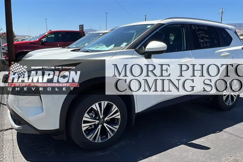 2023 Nissan Rogue SV photo 1