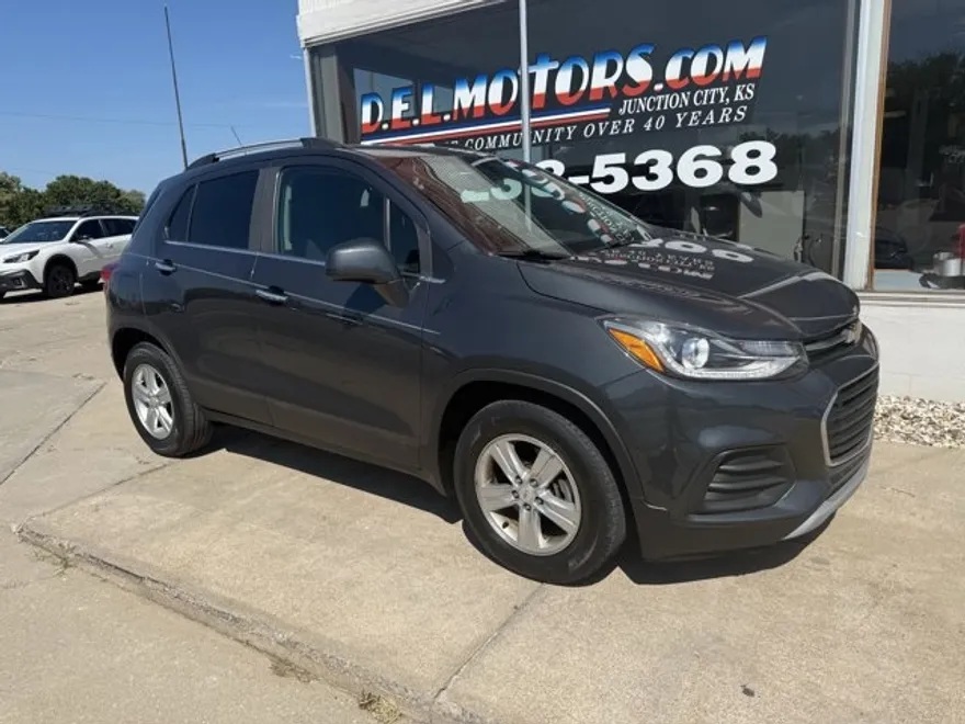 2018 Chevrolet Trax LT photo 1