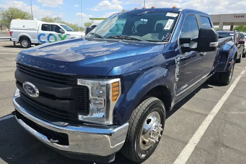 2019 Ford F-350 XL photo 1
