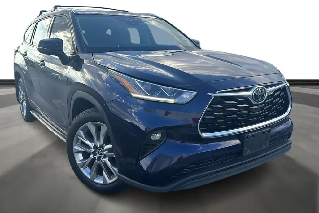 2021 Toyota Highlander Limited photo 1