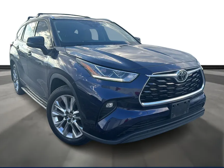 2021 Toyota Highlander Limited photo 1
