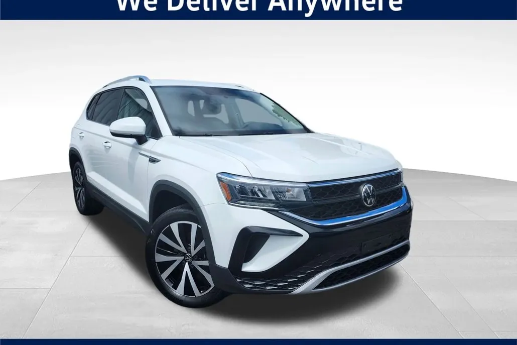 2022 Volkswagen Taos SE photo 1