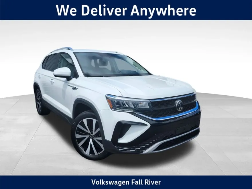 2022 Volkswagen Taos SE photo 1