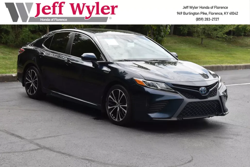 2018 Toyota Camry Hybrid SE photo 1