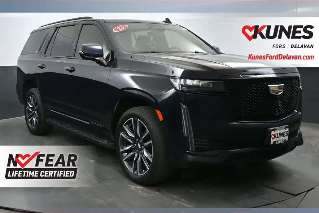 2023 Cadillac Escalade Sport photo 1